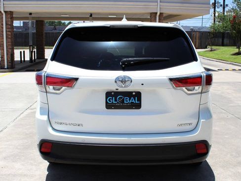Used 2016 Toyota Highlander Limited FWD image 6
