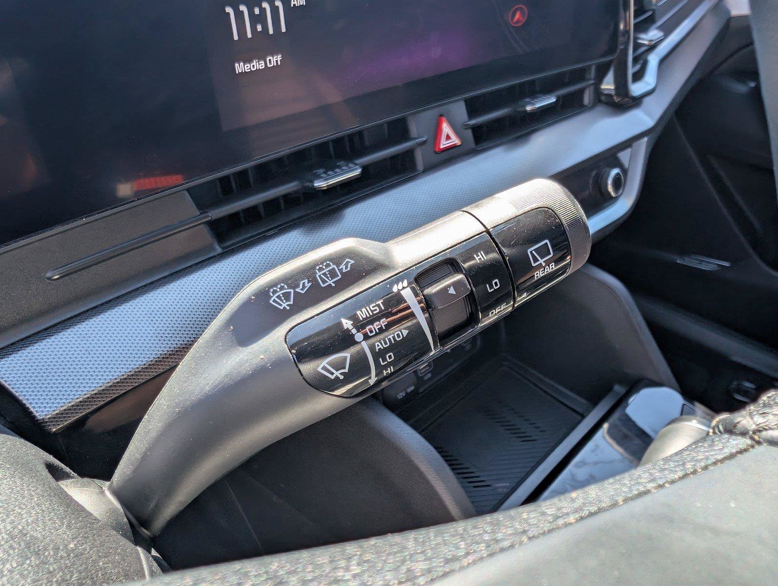 Used 2025 Kia Sportage SX FWD image 29