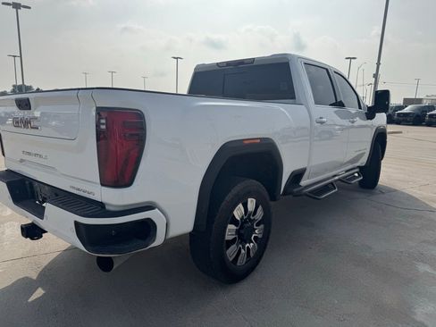 Used 2025 GMC Sierra 3500 Denali w/ Technology Package AWD/4WD image 3