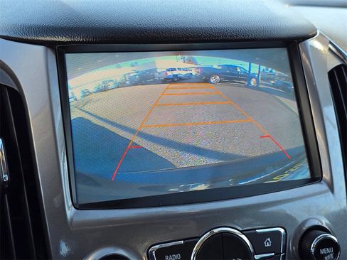 Used 2017 Chevrolet Cruze LT image 31