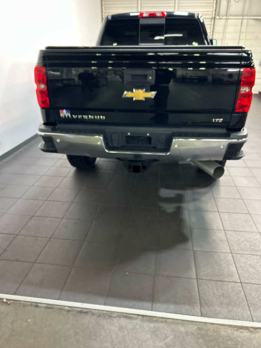 Used 2018 Chevrolet Silverado 2500 LTZ w/ Duramax Plus Package AWD/4WD image 7