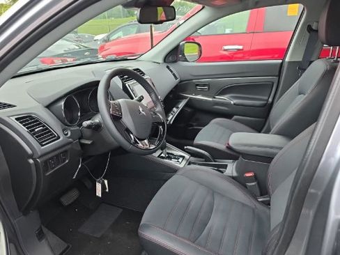 Used 2025 Mitsubishi Outlander Sport SE AWD/4WD image 7