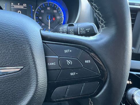 Used 2019 Chrysler Pacifica Touring Plus w/ S Appearance Package image 30