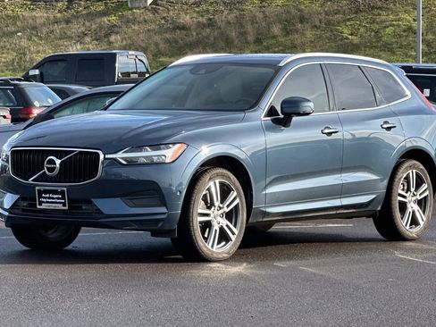 Used 2019 Volvo XC60 T6 Momentum w/ Premium Package image 7