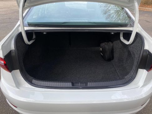 Used 2019 Volkswagen Jetta SE image 42