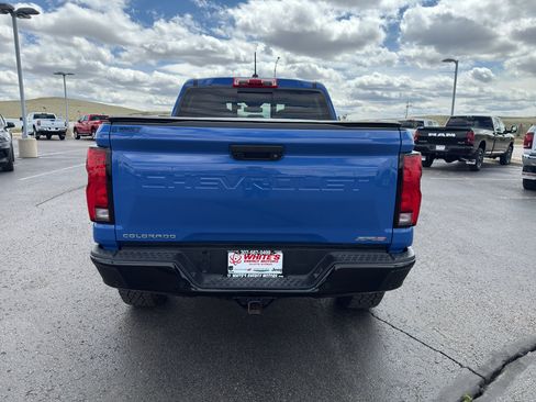 Used 2026 Chevrolet Colorado ZR2 w/ Technology Package AWD/4WD image 6