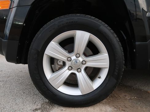 Used 2015 Jeep Patriot Sport w/ Power Value Group image 36