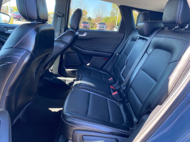 Used 2024 Ford Escape Platinum AWD/4WD image 19