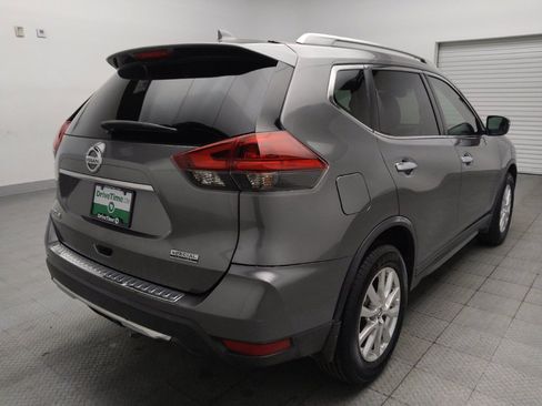 Used 2019 Nissan Rogue S w/ Special Edition Package FWD image 9