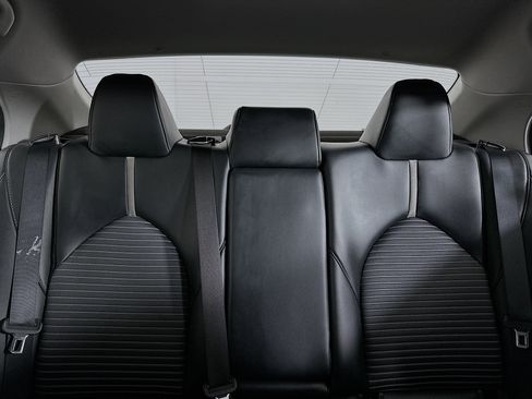 Used 2023 Toyota Camry SE image 29