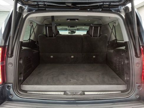 Used 2019 Chevrolet Suburban LT image 35