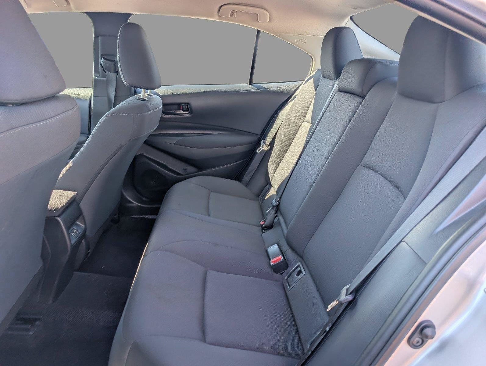 Used 2025 Toyota Corolla LE FWD image 34