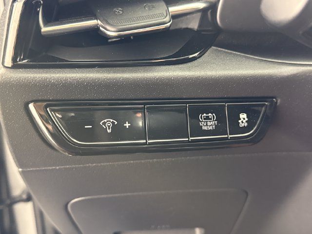 Used 2023 Kia Niro LX FWD image 61