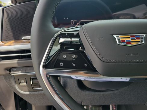 New 2026 Cadillac Escalade ESV Platinum Sport w/ LPO, ONYX Package image 28