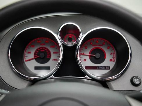 Used 2008 Pontiac Solstice Convertible w/ Premium Package RWD image 31