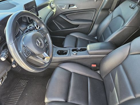 Used 2019 Mercedes-Benz GLA 250 image 13