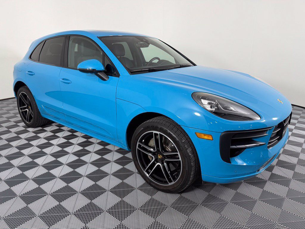 Certified 2021 Porsche Macan S AWD/4WD image 13