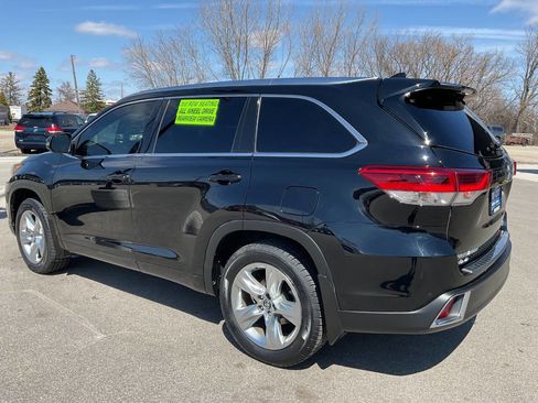 Used 2018 Toyota Highlander Limited image 4