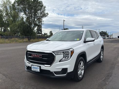Used 2024 GMC Terrain SLE AWD/4WD image 4