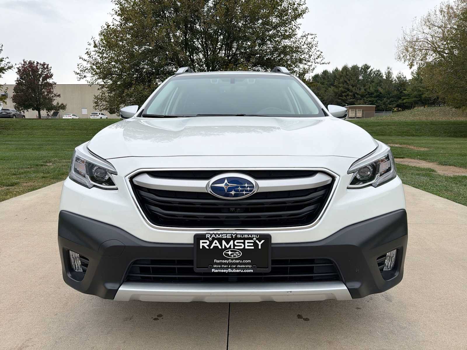 Used 2020 Subaru Outback Touring w/ Popular Package #2 AWD/4WD image 9