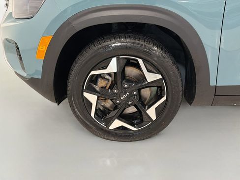 Used 2025 Kia Seltos S AWD/4WD image 32