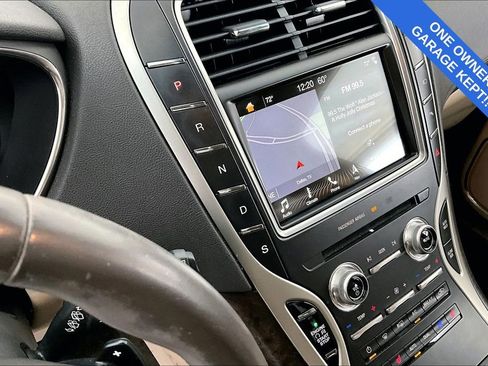 Used 2016 Lincoln MKX Reserve w/ Technology Package image 18