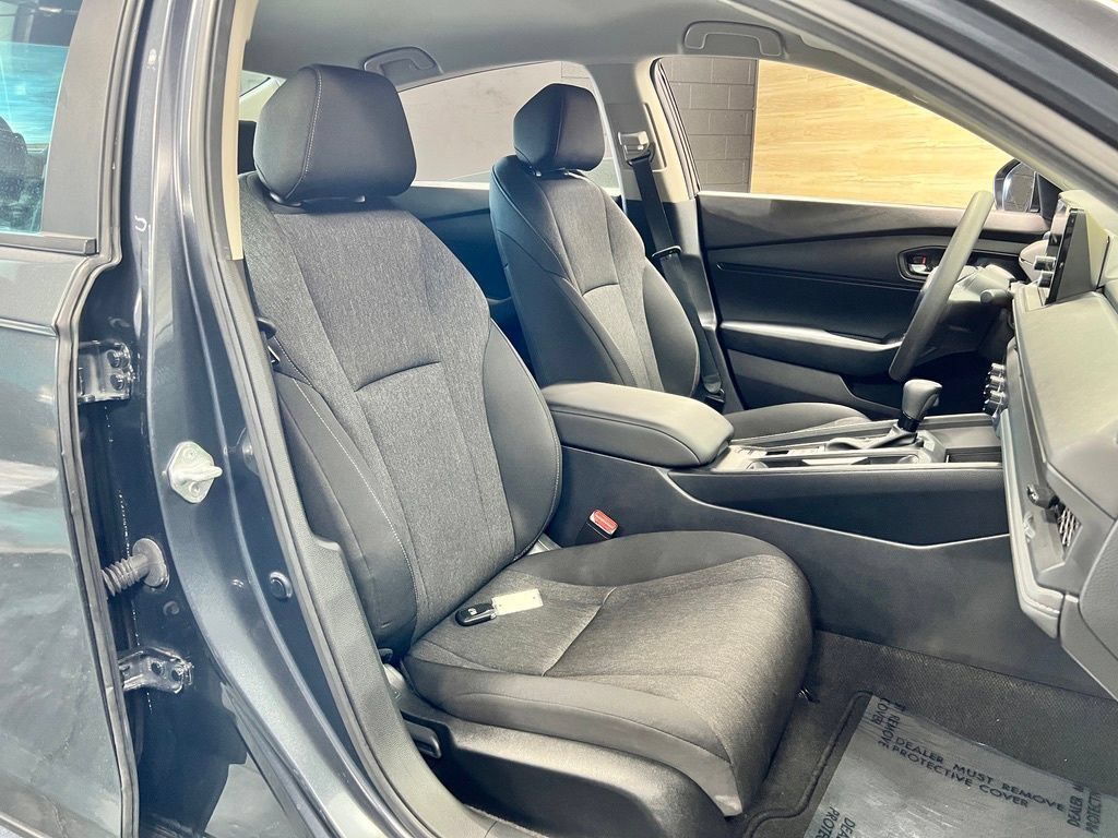 Used 2025 Honda Accord LX image 8