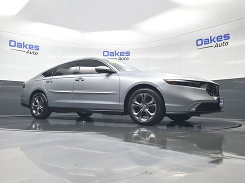 Used 2023 Honda Accord EX image 36