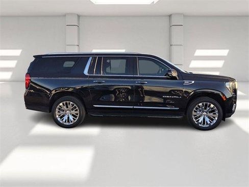 Used 2021 GMC Yukon XL Denali image 6