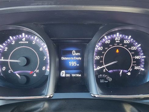 Used 2016 Toyota Avalon Limited image 10