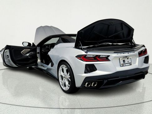 Used 2023 Chevrolet Corvette Stingray Preferred Conv w/ 2LT RWD image 11