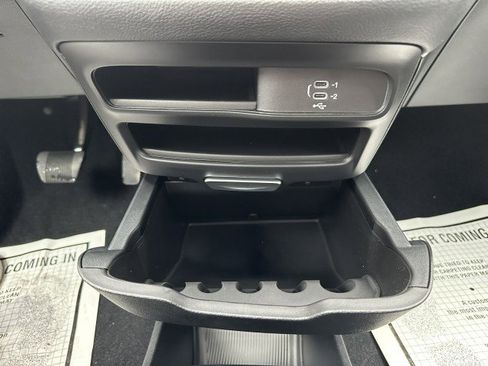 New 2026 Chrysler Pacifica Select image 31