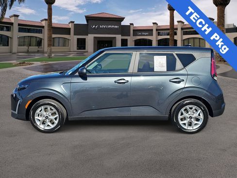 Used 2025 Kia Soul LX w/ LX Technology Package FWD image 5