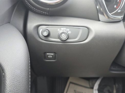 Used 2024 Chevrolet Blazer LT image 19