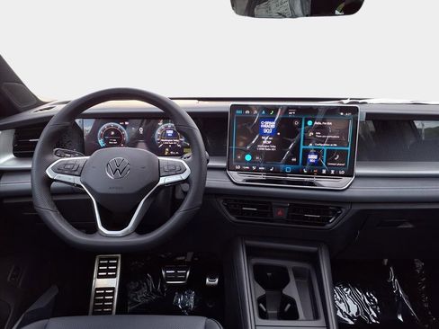 New 2026 Volkswagen Tiguan SE R-Line image 15