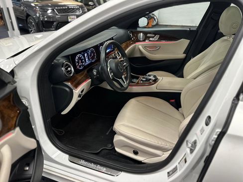 Used 2019 Mercedes-Benz E 300 4MATIC image 14