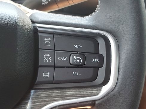 Used 2022 Jeep Wagoneer Series III image 23