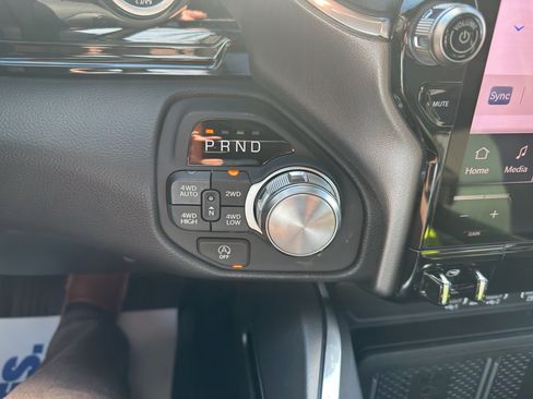 New 2026 RAM 1500 Laramie AWD/4WD image 16