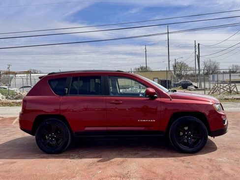 Used 2015 Jeep Compass High Altitude image 4