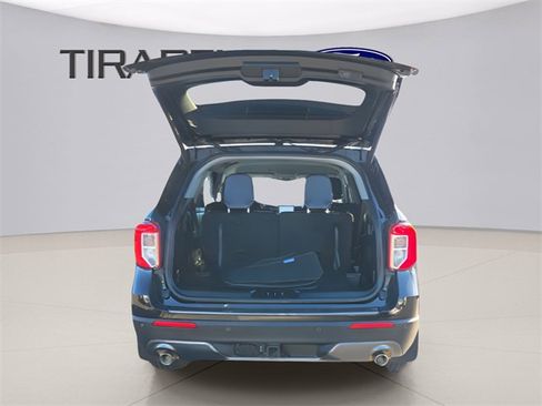 Used 2023 Ford Explorer XLT w/ Equipment Group 202A image 9