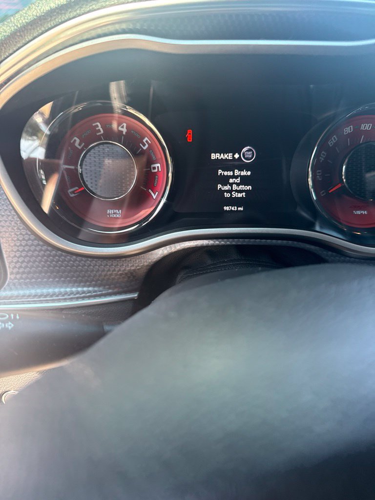 Used 2015 Dodge Challenger SRT Hellcat RWD image 12