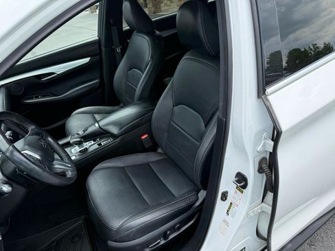 Used 2019 INFINITI QX50 Luxe FWD image 12