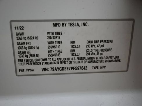 Used 2023 Tesla Model Y Long Range AWD/4WD image 42