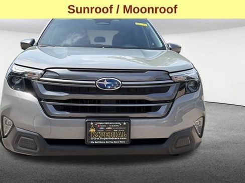 Certified 2025 Subaru Forester Premium AWD/4WD image 4