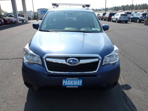 Used 2014 Subaru Forester 2.5i Premium AWD/4WD image 8