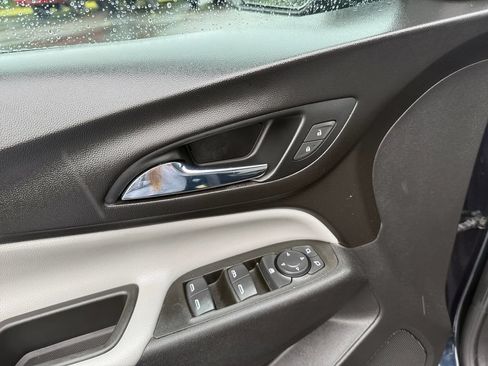 Used 2021 Chevrolet Equinox LT w/ LPO, Floor Liner Package AWD/4WD image 12
