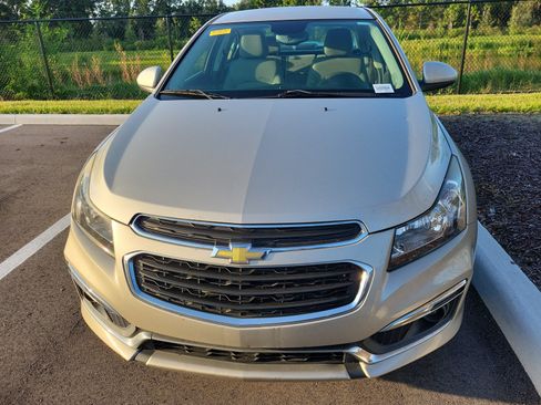 Used 2015 Chevrolet Cruze LT w/ Enhanced Safety Package FWD image 3
