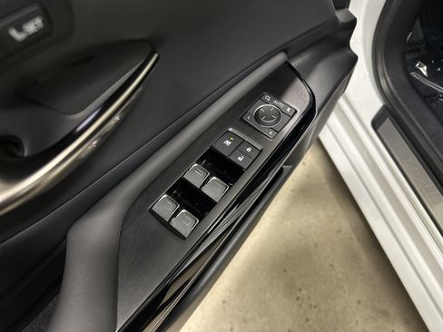 Used 2025 Lexus ES 350 w/ Accessory Package (Z1) FWD image 15