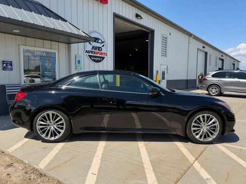 Used 2013 INFINITI G37 Convertible w/ Premium Pkg RWD image 4