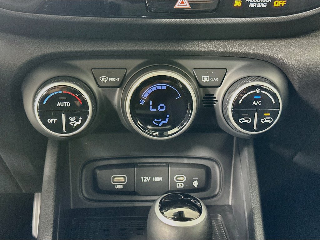 Used 2026 Hyundai Venue SEL FWD image 15